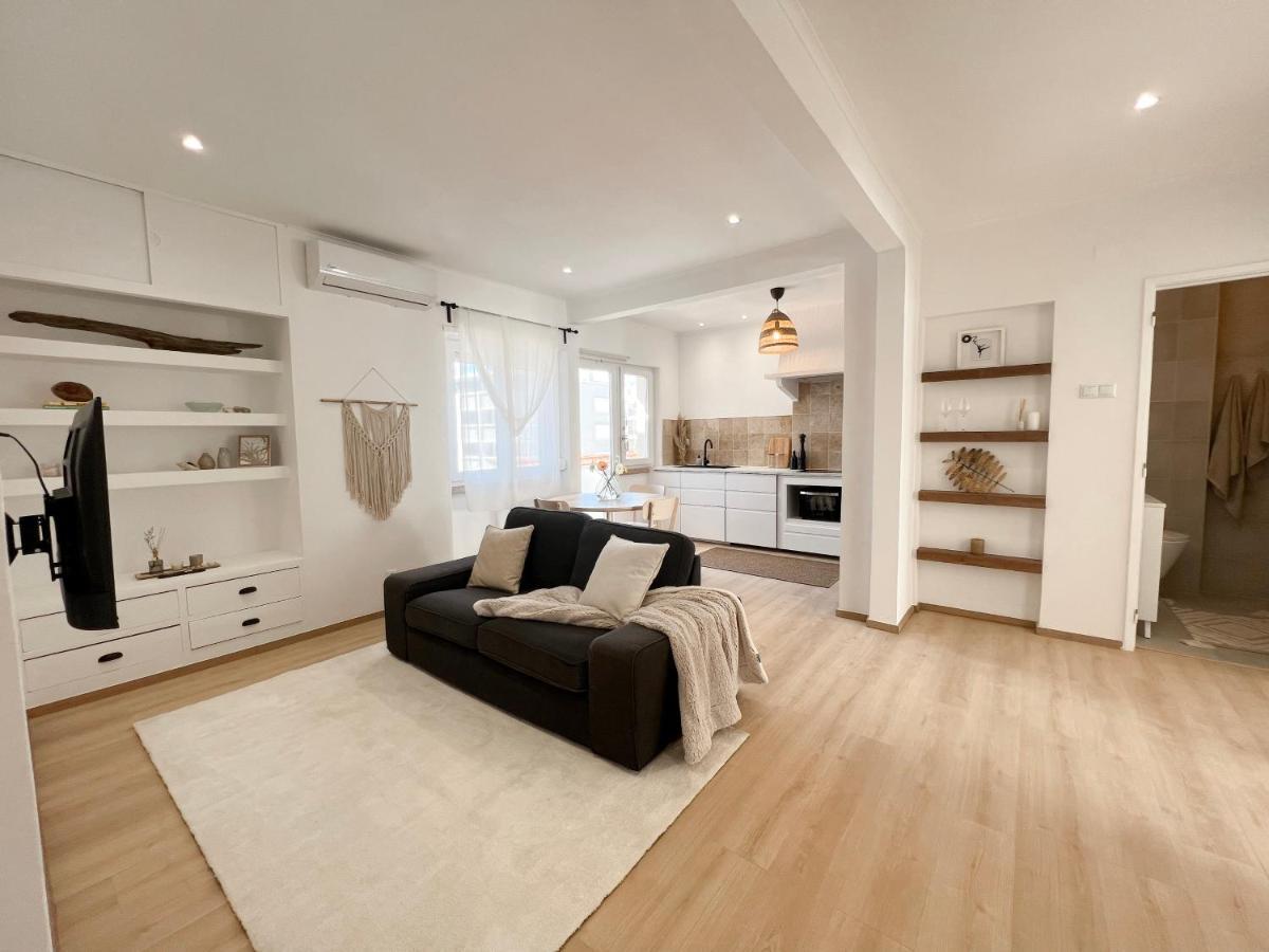 Апартаменты Capitao Ribeiro Surf House Кошта-да-Капарика Экстерьер фото